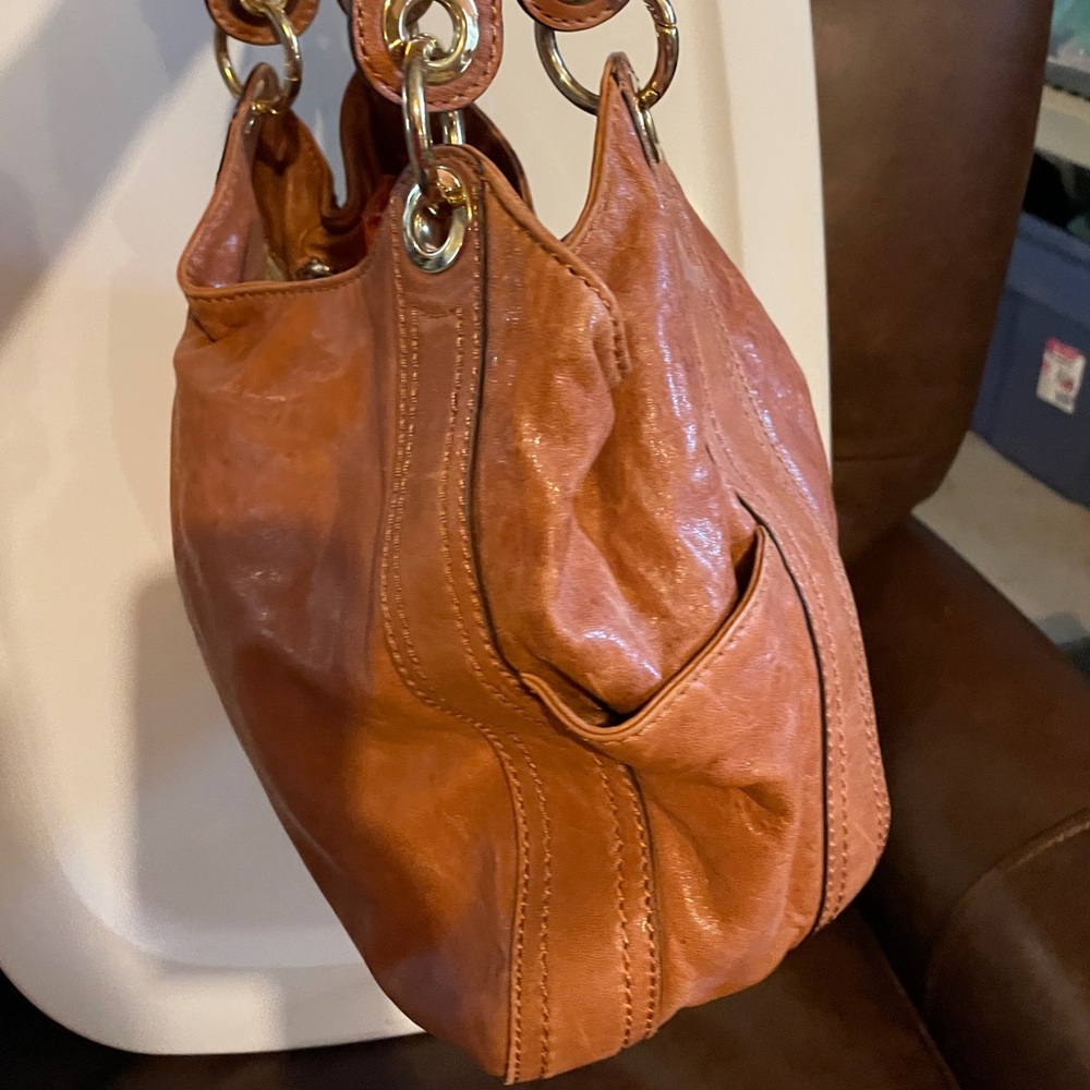 Michael Kors Tan Leather Shoulder Bag with Gold Accents - Picture 2 of 4